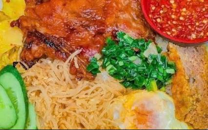 Quán Cơm Nguyên Bảo - Lê Hồng Phong