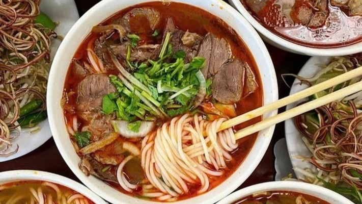 Cô Xinh - Bún Bò Huế & Phở Bò- Nguyễn Biểu