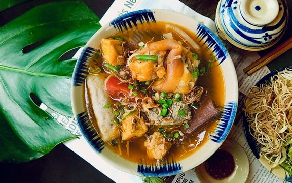 Bún Riêu Út Nhỏ - Kha Vạn Cân