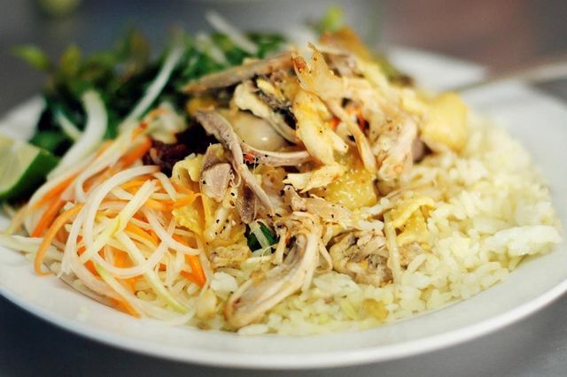 Bếp Không Nghỉ - Mì Trộn & Cơm Gà