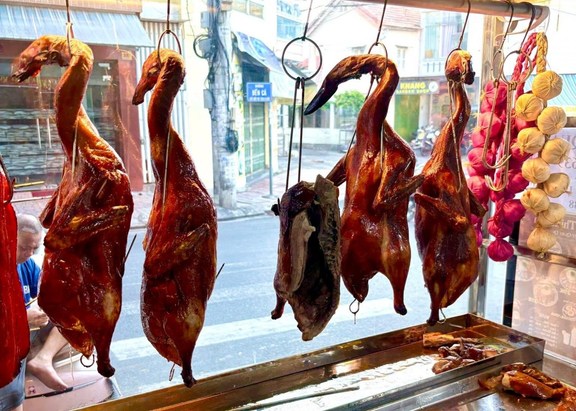 Vịt Quay Quảng Đông Thịnh Tín - 20 Bến Cá
