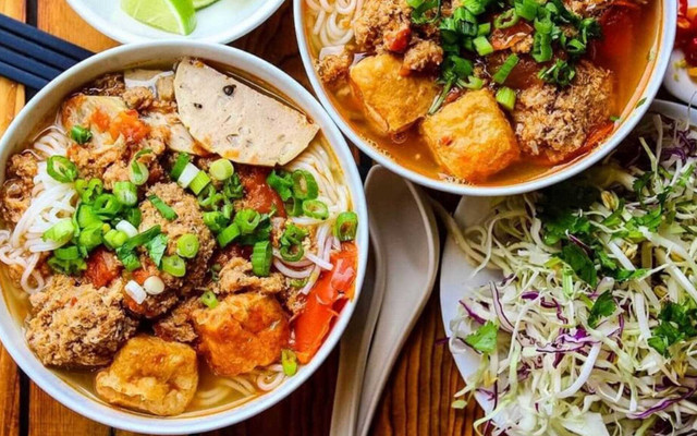 Ngon Quán - Bún Riêu Tóp Mỡ, Bún Chả Hà Nội - Phổ Quang