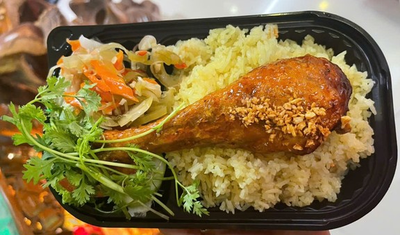 Cơm Nhà Tài Nẫu - Vườn Dương
