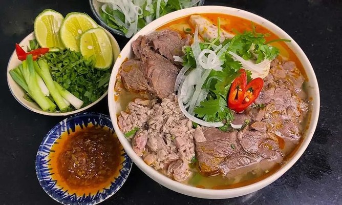 QUÁN NHÂN NGHĨA - Bún Bò Huế, Hủ Tiếu Nam Vang & Bún Mộc - Nhà Bè