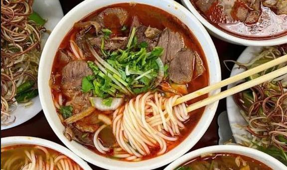 Bún Bò Huế O Hằng - Bạch Đằng