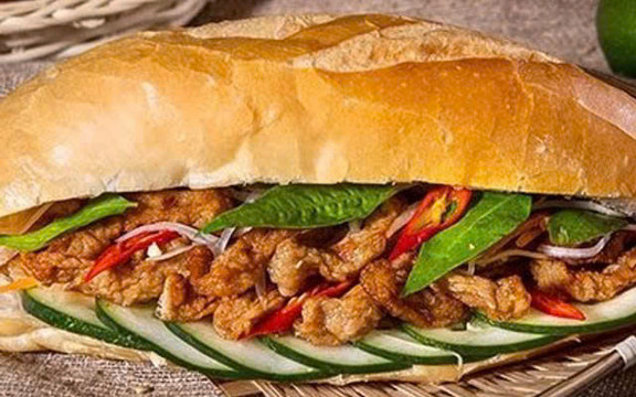 Bánh Mì Chả Cá - Đường 15