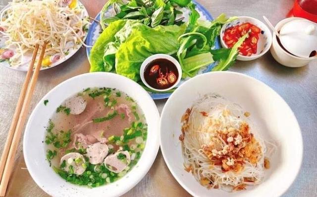 Phở Khô Gia Lai 2 Tô - 67 Nguyễn Quyền