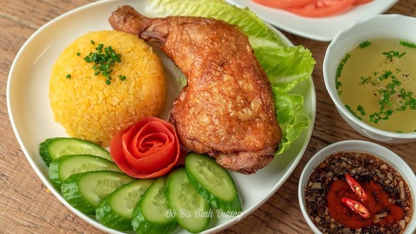 CƠM GÀ XỐI MỠ HẺM 69 - Hùng Vương