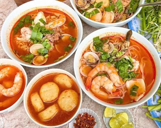 Bún Thái Robee - Lẩu Hải Sản Chua Cay, Trái Cây Tươi Cắt Sẵn & Nước Ép Nguyên Chất