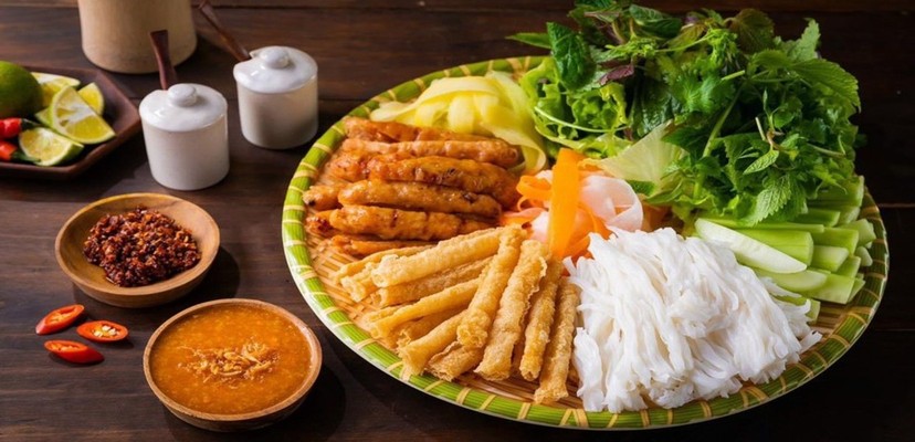 Tiệm Nhà Én - Tiệm Đồ Ăn Vặt - 04 Nguyễn Kiệm