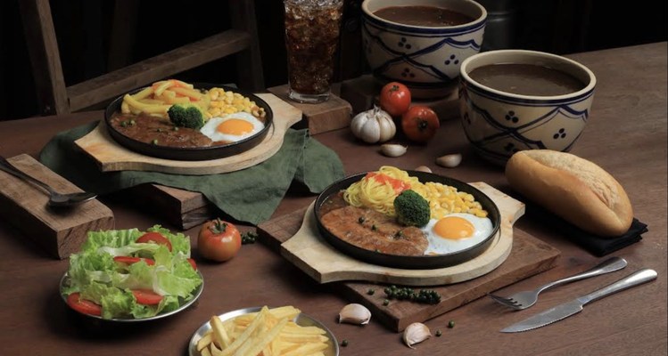 Tiệm Bò STEAK TOWN - Sông Hậu