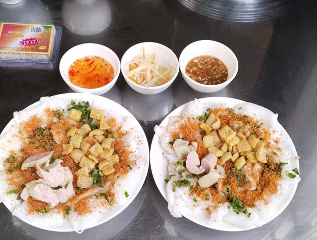 Cô Hoa - Bánh Bèo & Bún Cá Ngừ Kho Cay