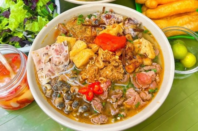 Phượng Ớt - Bún Riêu Cua Tóp Mỡ Bạch Mai, Xôi Thập Cẩm & Đồ Uống - 394 Cầu Giấy