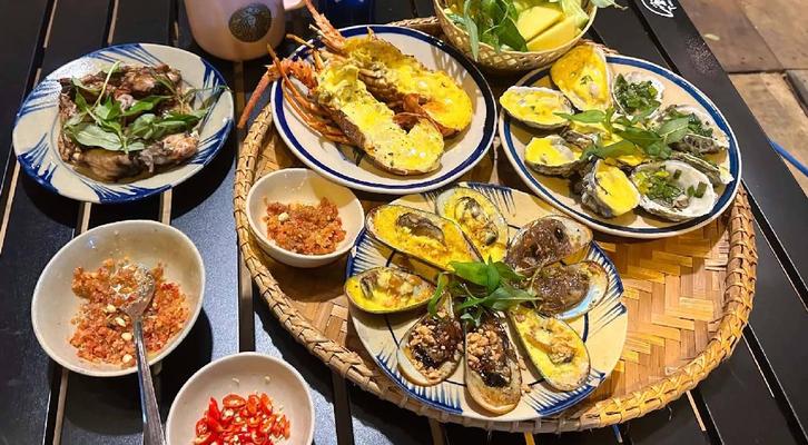 Ốc Food & Chill - Trần Nhật Duật Nối Dài