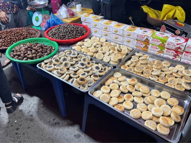 Phố đi bộ C11 - BÁNH HẠT DẺ - HẠT DẺ NƯỚNG
