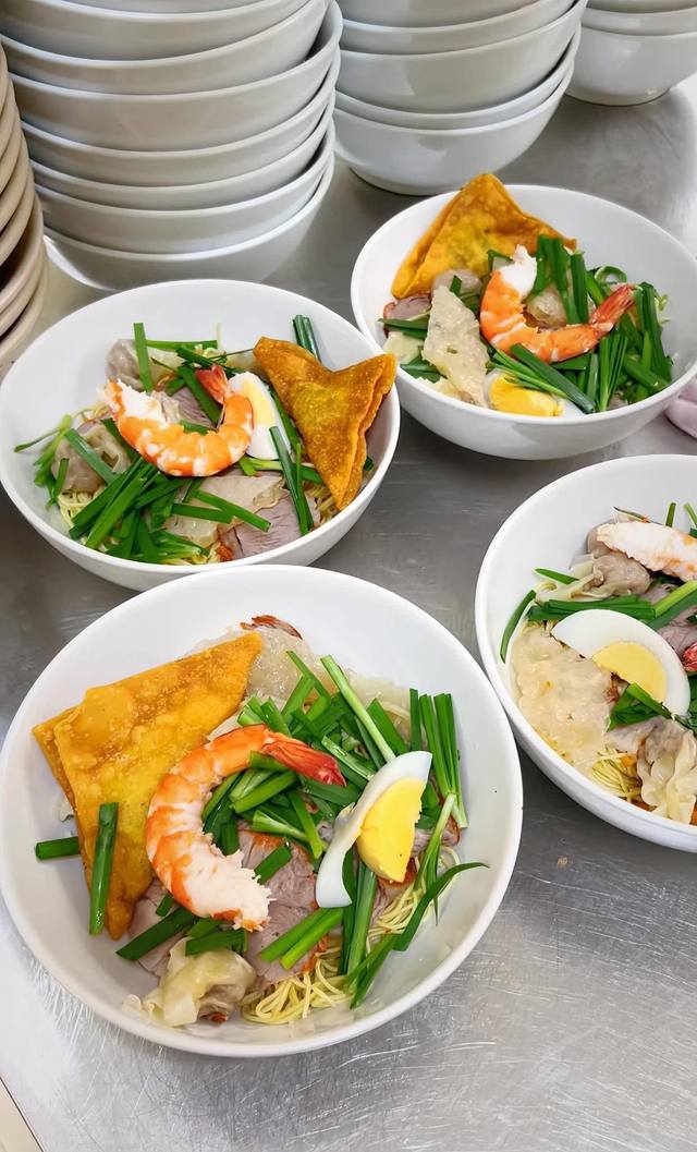 Ninh Ký - Mỳ Vằn Thắn & Sủi Cảo Tôm Tươi