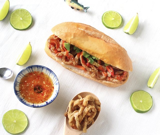 Bánh Mì Hẻm 2 Cây Cau - Tết Mậu Thân