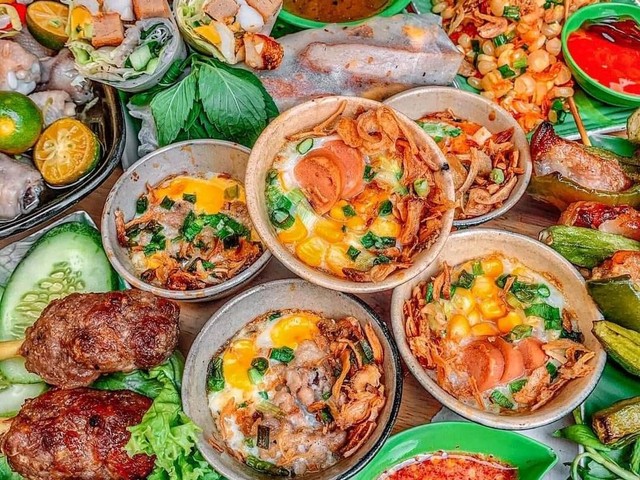 MoonFood - Tiệm Ăn Vặt 24/7