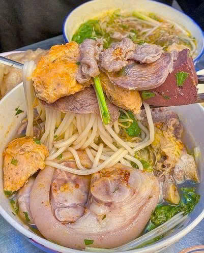 Bún Bò Bếp Cô Ba - Hưng Nhơn