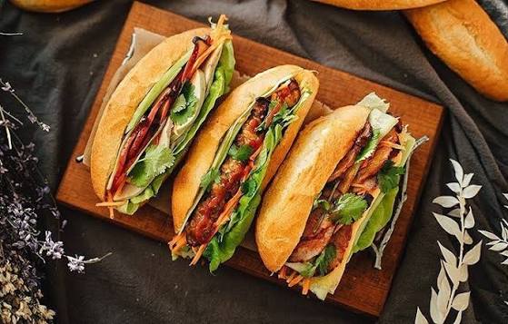 BÁNH MÌ KẸP KAKA