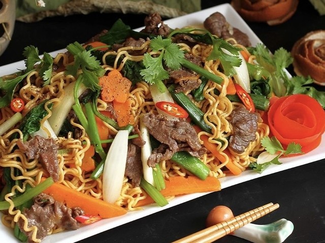 Hủ Tiếu Và Ăn Vặt Bà Tám - Thuận An