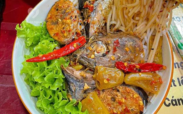 BÚN CÁ NGỪ CAY MIỀN TRUNG