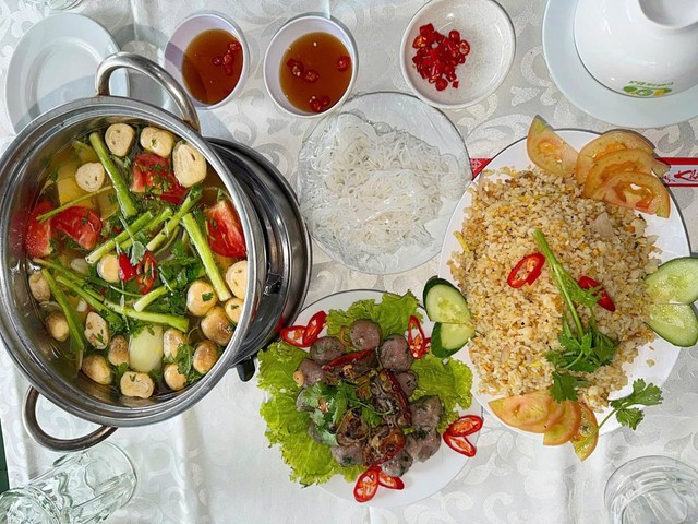 Quán 67 - Lẩu Cua Đồng & Món Nhậu Bình Dân - 67 Yên Bái