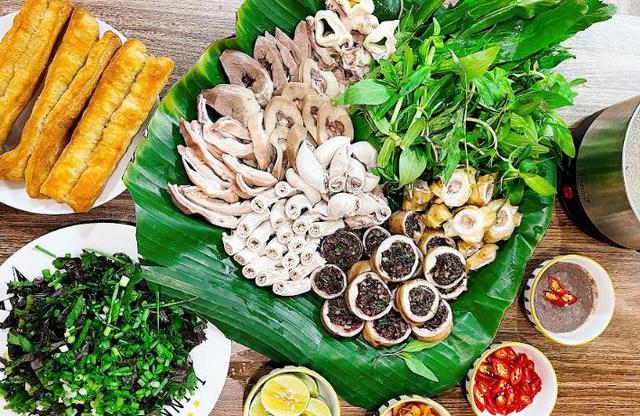 Quán Cây Bàng - Xương Má Hàm, Cháo Lòng & Lòng Trộn