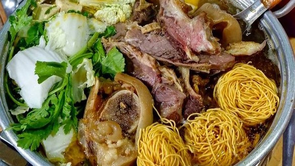 LẨU BÒ RU - Ngã Ba Phú Long