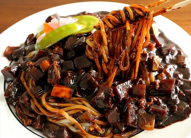 Miu Miu Mi - Mì Thái Chua Cay, Mì Tương Đen & Bún Trộn