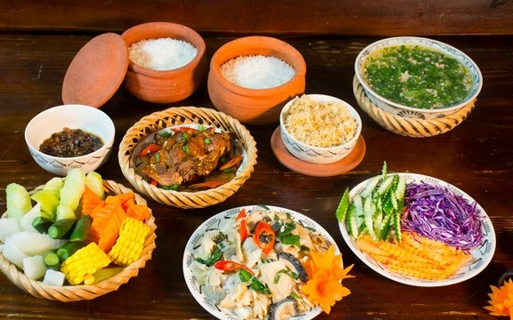 Cơm Quê Cô Ba - Điện Biên Phủ