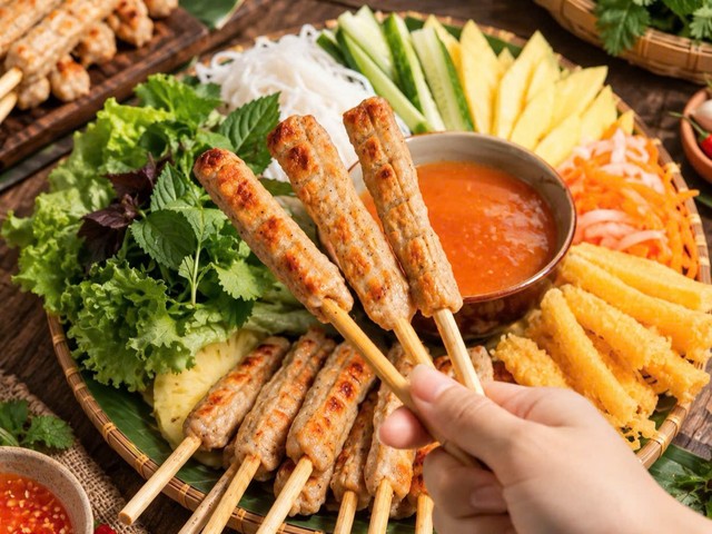 Bếp Cô 4 - Nem Nướng, Nem Lụi & Bún Thịt Nướng