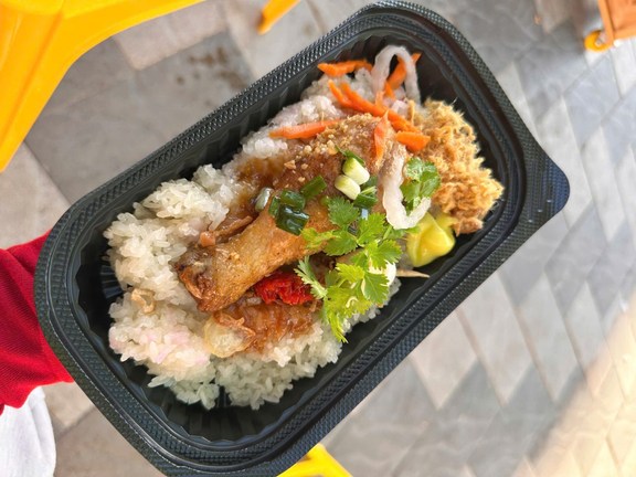 Xôi Gà Tu Tư - Nguyễn Hội