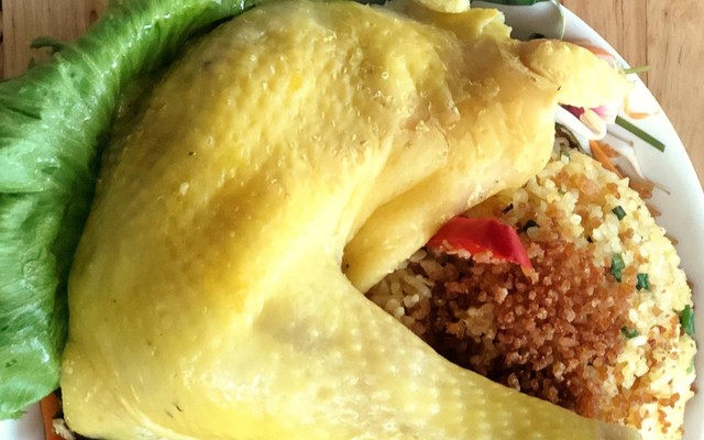 Cơm Gà Xối Mỡ Khánh An - 05 Ama Jhao