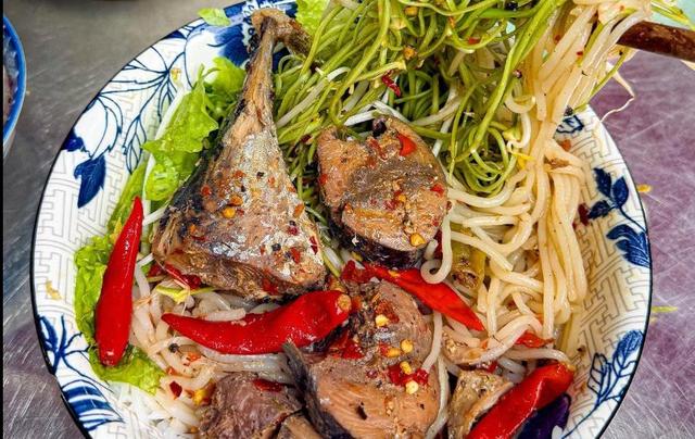 Bún Cá Ngừ Trộn Siêu Cay