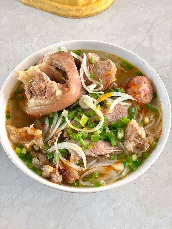 Quán Bún Cô Huệ - Lê Đỉnh