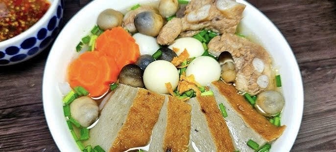 Gỏi Cuốn, Bún Mắm Nêm & Nui Xương - Bùi Thị Xuân