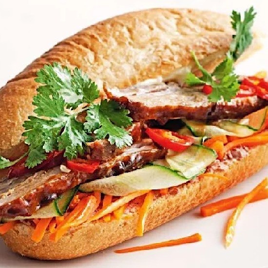 Bánh Mì Quỳnh Trí - Bánh Mì Thịt Nướng & Phá Lấu