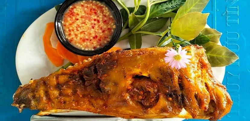 Hoàng Đức - Hủ Tiếu Nam Vang, Má Heo Nướng & Hào Nướng - Bùi Trọng Nghĩa