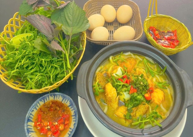 Bánh Canh Cá Lóc Nồi Đất - Nhi A Kay - 20 Lê Thành Phương