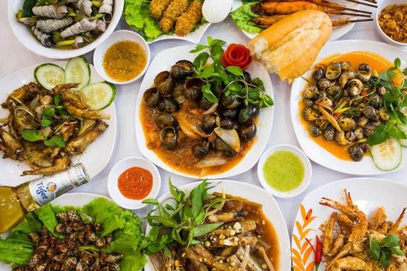 Quán Ốc 983 - Lê Văn Lương