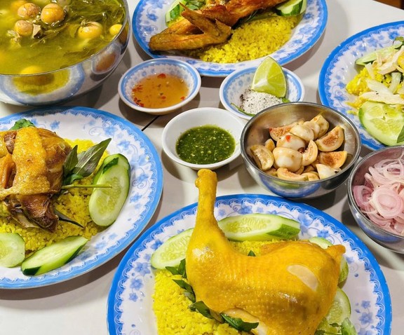 Cơm Gà Ta 52 Đăk Lăk - Tân Cảng