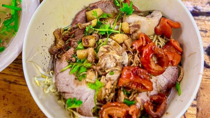 Quán Hủ Tiếu Mì & Hoành Thánh - Phan Anh