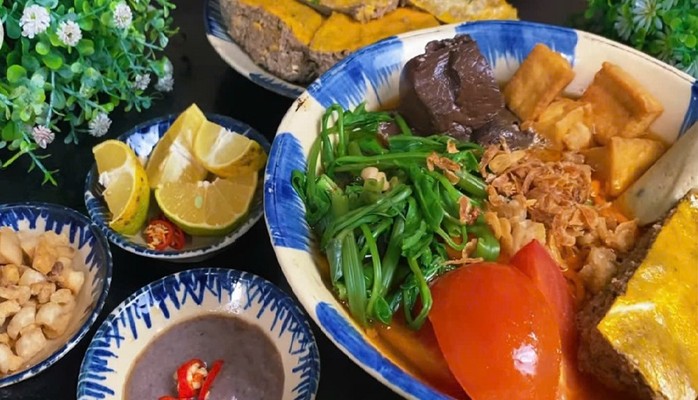 BÉ XÍU - Canh Bún Sài Gòn, Bún Bò Huế - 35 Bùi Thị Xuân