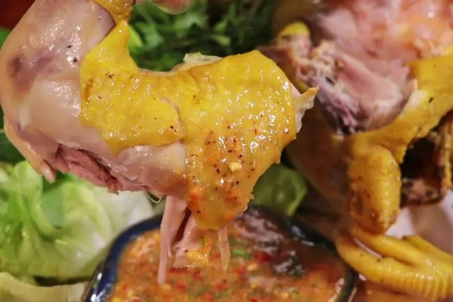 Gà Ủ Muối Ngon Tiểu La - Đà Nẵng