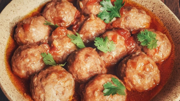 Xíu Mại Ông Tám - Trần Quốc Tuấn