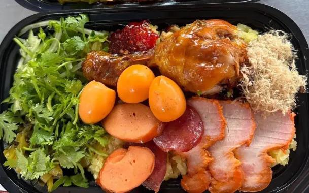 Xôi Xá Xíu Dì Hai - Cách Mạng Tháng Tám