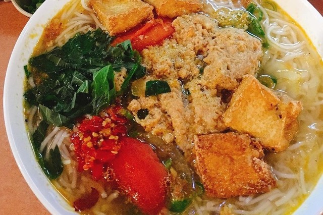 Đặc Sản Hải Phòng - Bánh Đa & Bún Riêu Cua