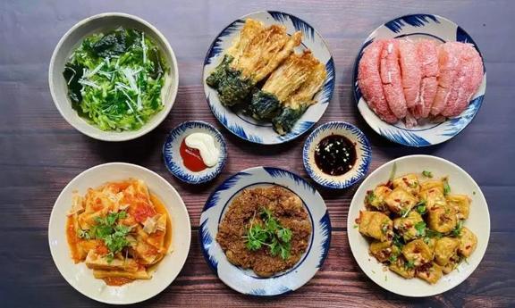 Bếp Chay Chiếu Ngân - Quán Chay - Hóc Môn