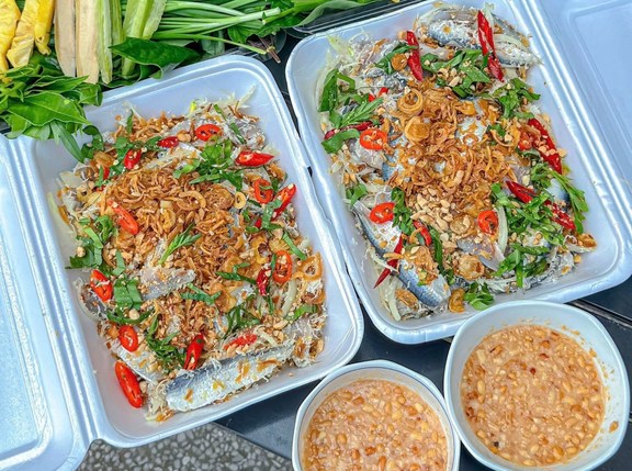 QUÁN ĐẶC SẢN PHAN THIẾT - GỎI CÁ - HOÀNG HOA THÁM